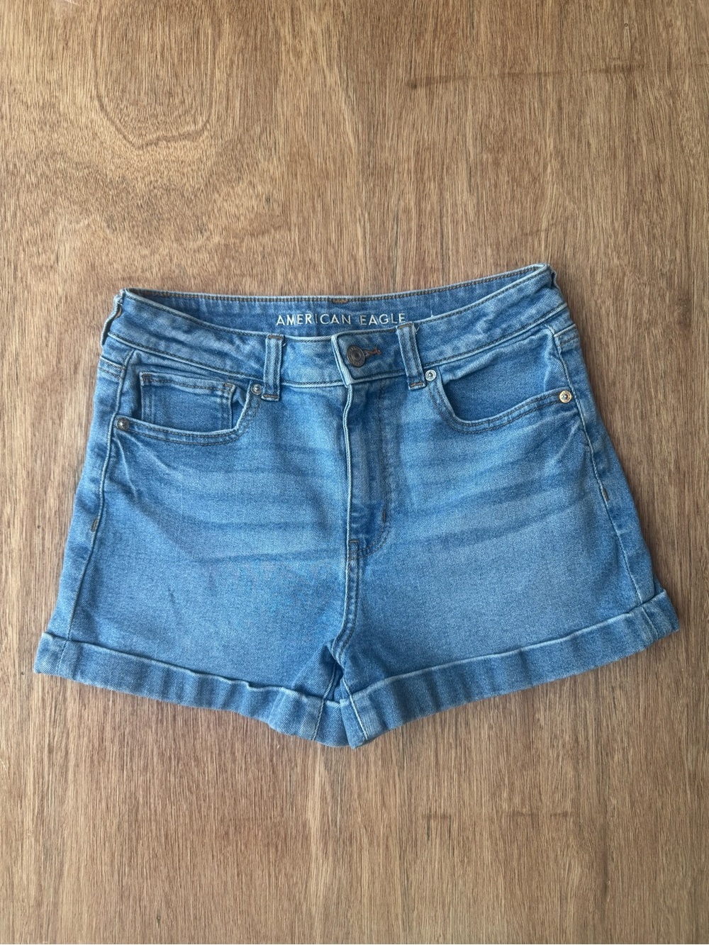 American Eagle Mom Short Light Blue Cuffed Denim Shorts